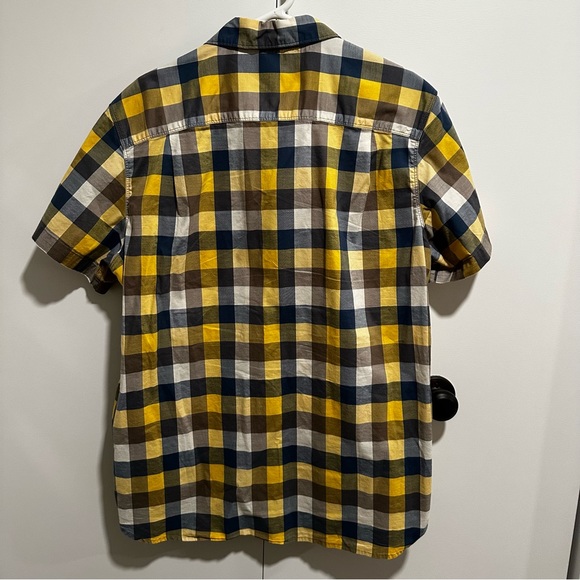 The North Face Men’s Short Sleeve Button Down Plaid Shirt - Picture 2 of 3